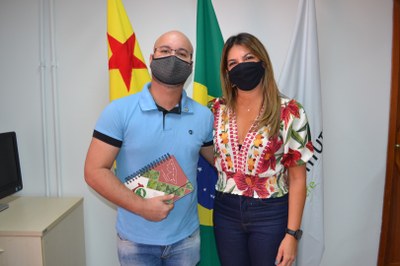 Posse_bibliotecário_czs (2).JPG