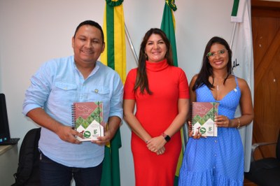 Posse dois novos servidores (2).JPG