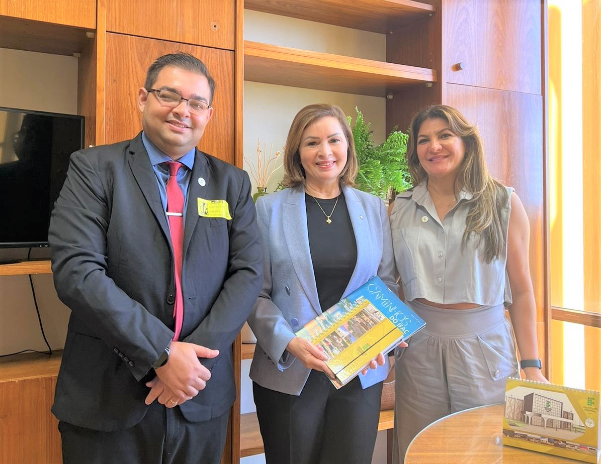 Reunião com parlamentares federais (1).jpeg
