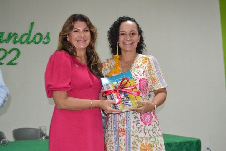 Entrega Título Parlamentar Jesus Sérgio_23 (2).JPG