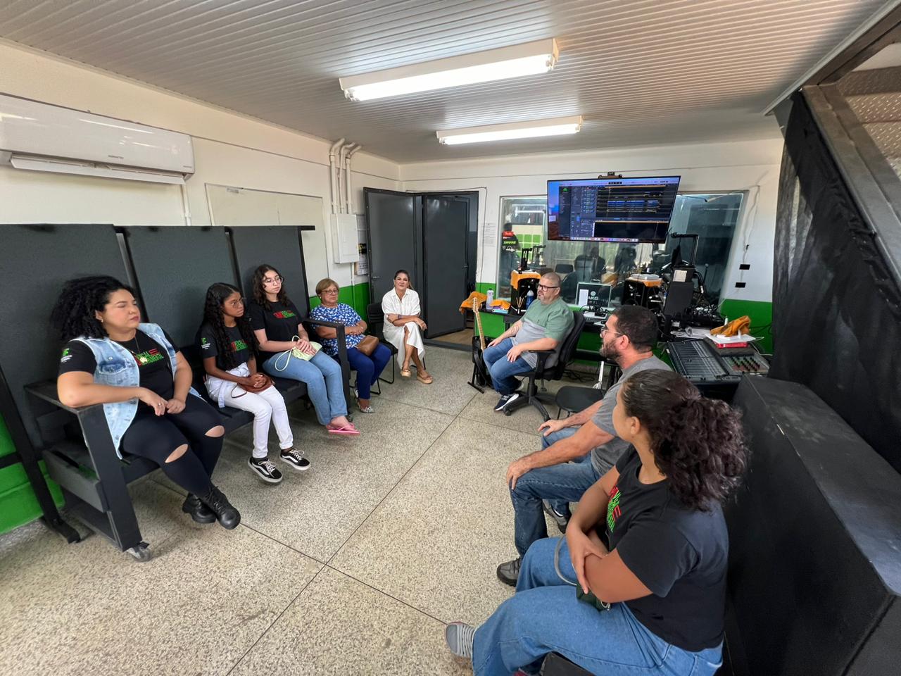 Visita ao estúdio (1).jpeg