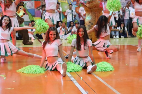 Cheerleaders (2).JPG