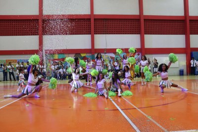 Cheerleaders (8).JPG