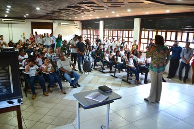 entrega-escola-da-floresta1.jfif