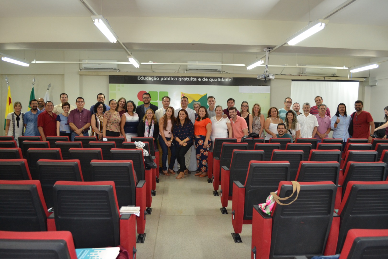 Simpsio-IFAC_IOC_Equipe-IOC-e-Doutores-1.jfif