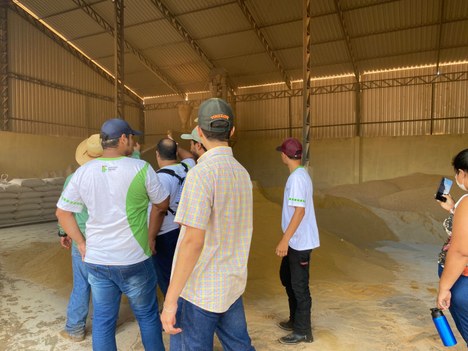 visita_fazenda_zootecnia_agroecologia_baixada (2).jpg