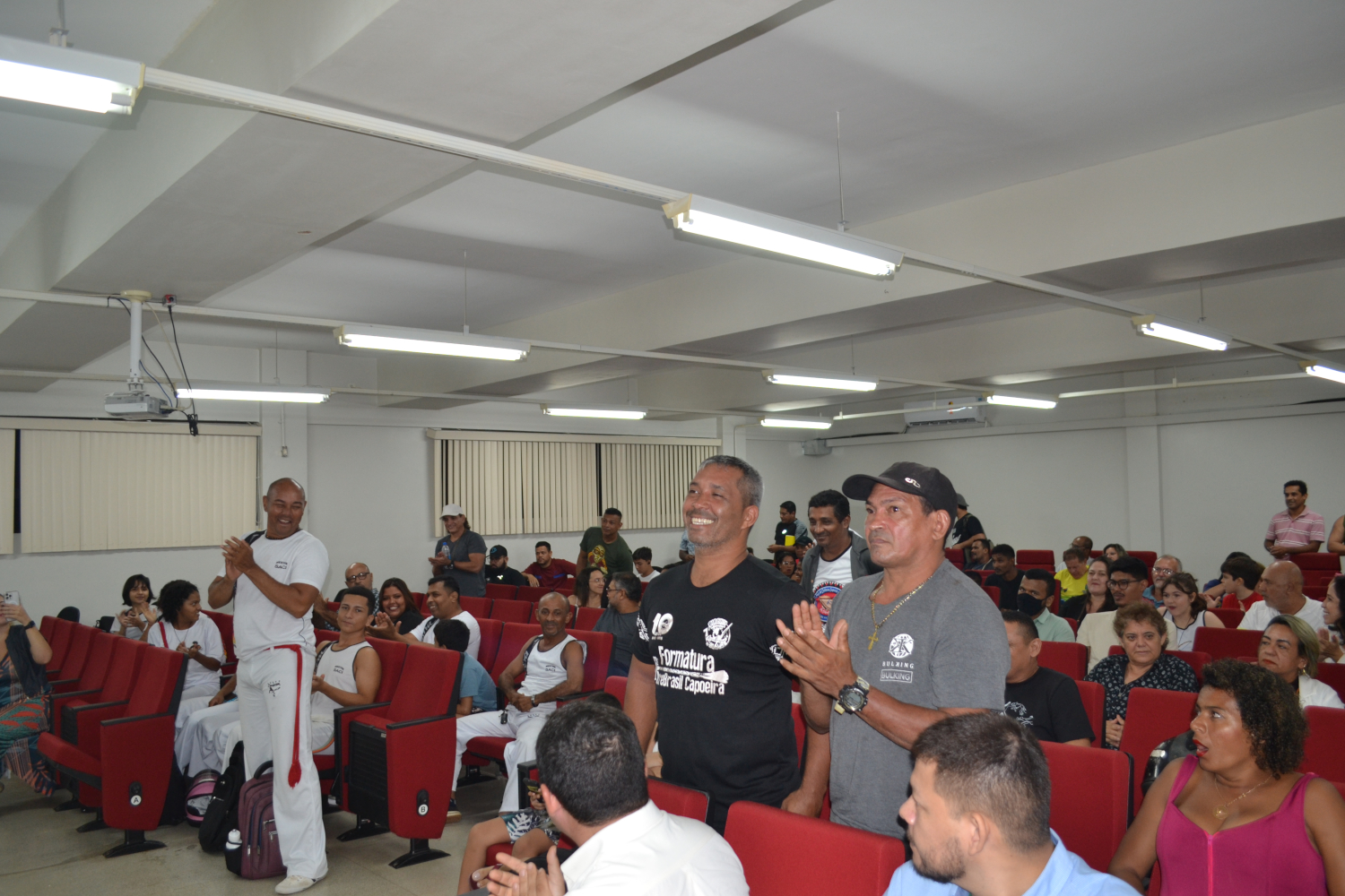 livro-capoeira-neabi (2).JPG