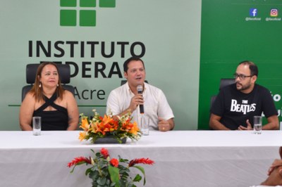 livro-capoeira-neabi (3).JPG