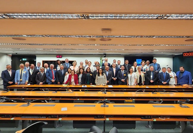 Frente _parlamentar.jpeg