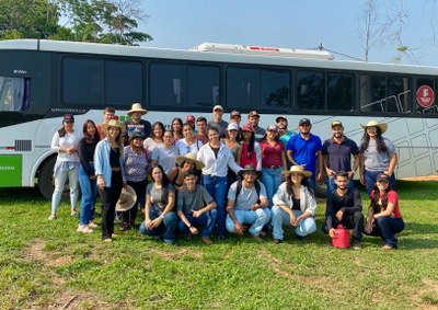 visita fazenda leiteira cbs (4).jpg