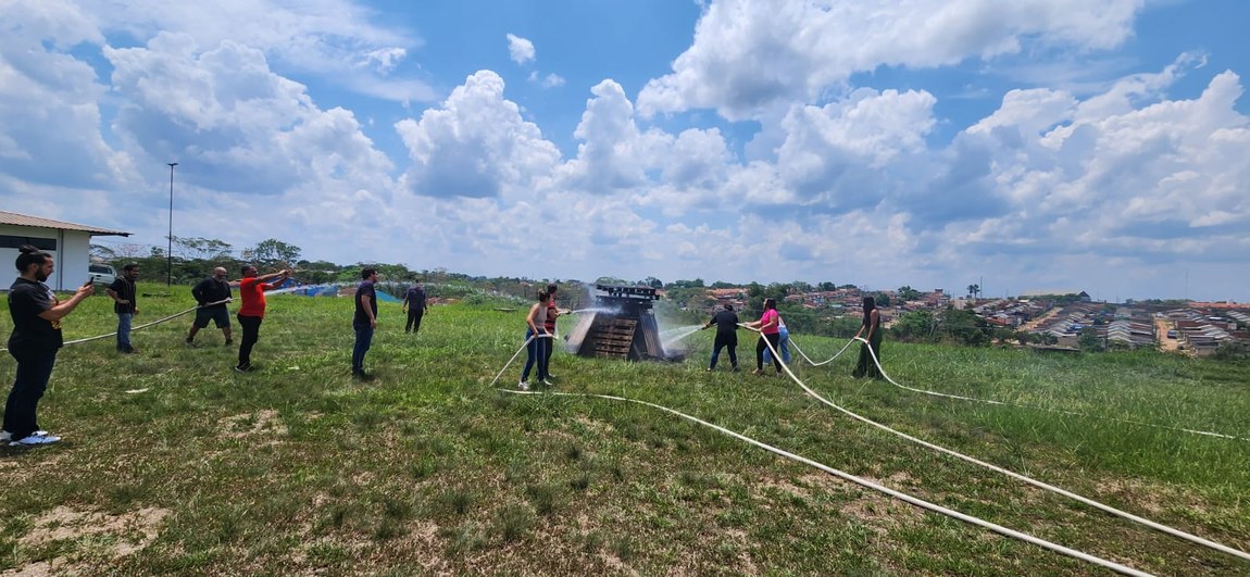treinamento de incendio crb (2).jpeg treinamento de incendio crb (2).jpeg
