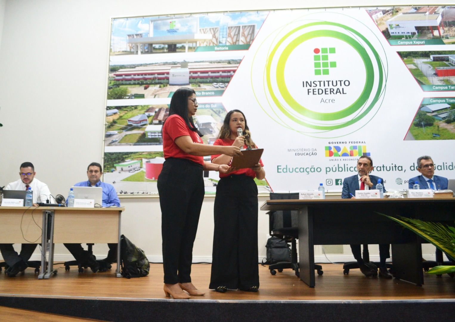 Sinasefe no Conif _ Valeria Santana (1).JPG