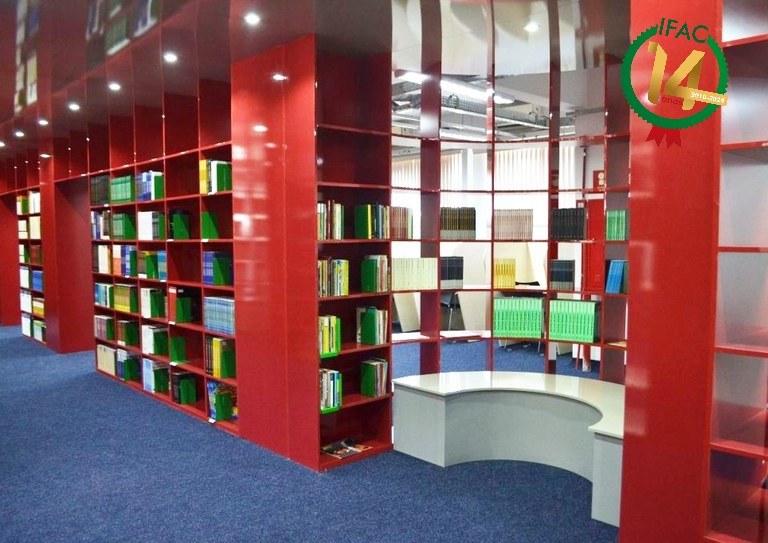 Foto 5 - Biblioteca.jpeg