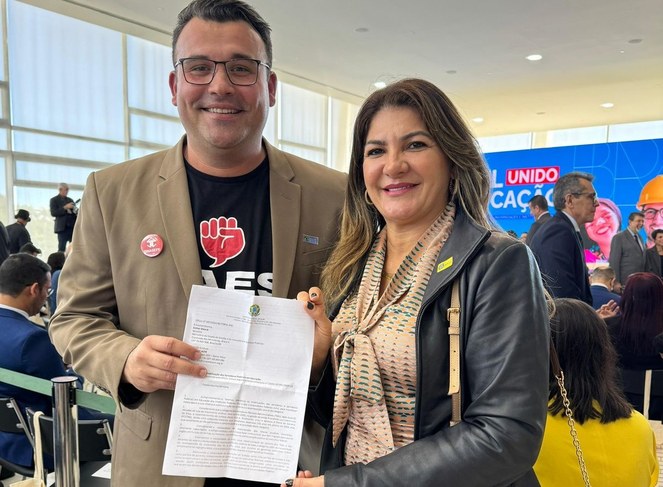 Reitora participa da reunião em Brasília.jpeg Reitora participa da reunião em Brasília.jpeg