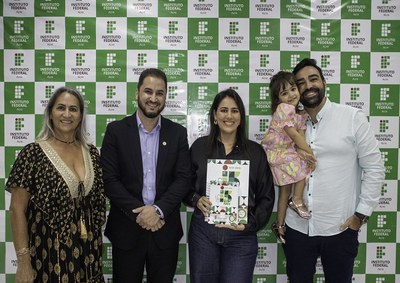 Egressos tomam posse como TAEs (2).jpg