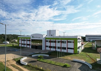 Campus Cruzeiro do Sul_fachada.jpeg