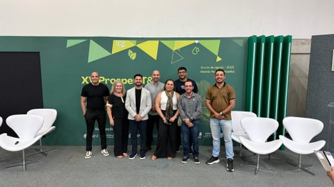 Grupo Geral de docentes e mestrandos participantes.jpg