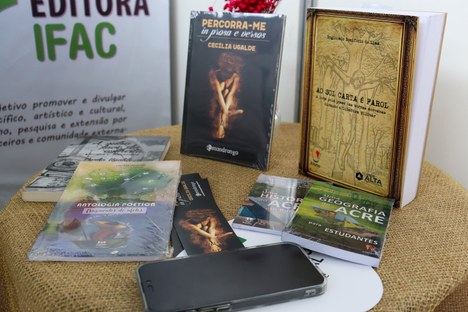 Editora_10 anos (3).jpg Editora_10 anos (3).jpg