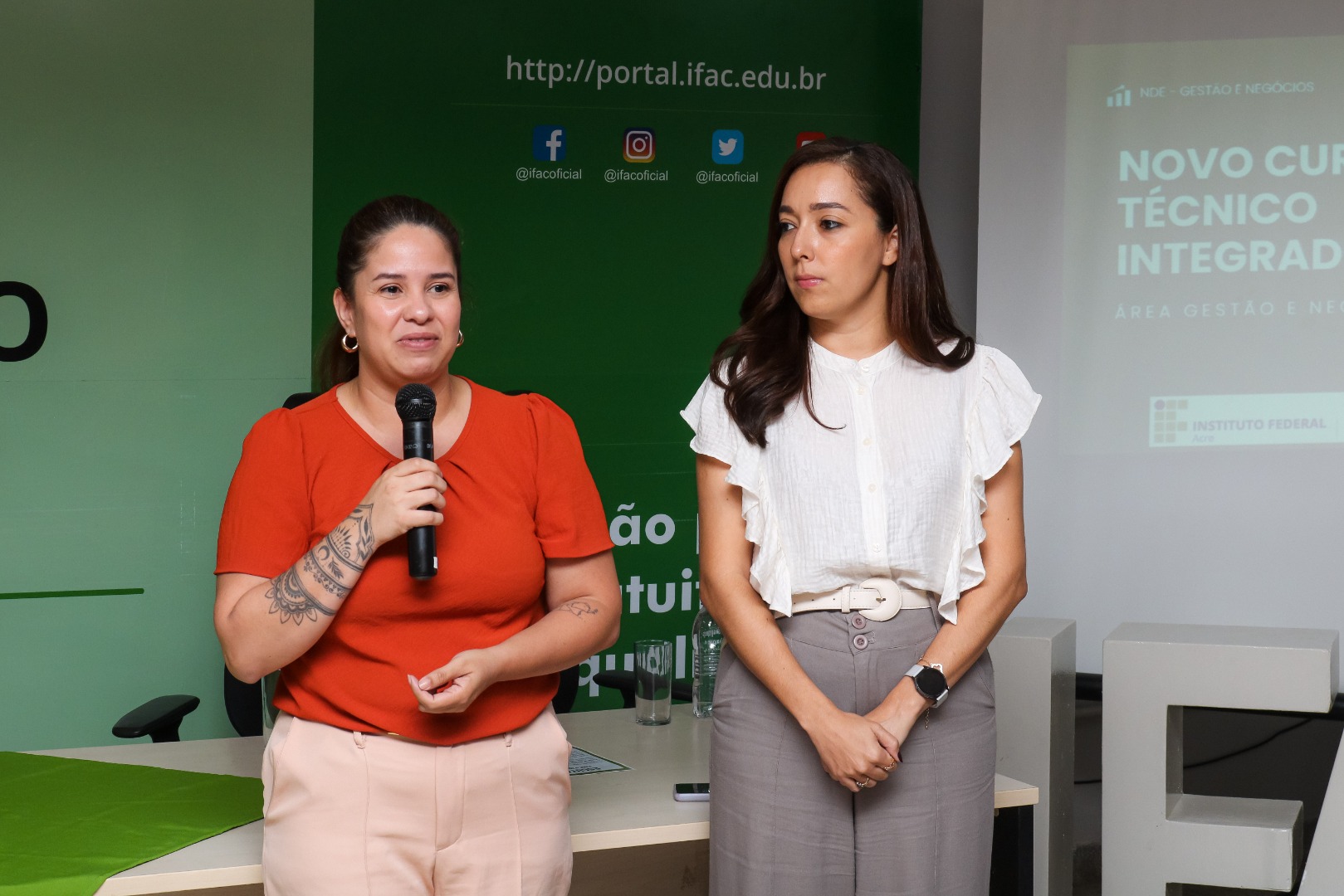 Escuta Social_novos cursos CRB (2).jpg