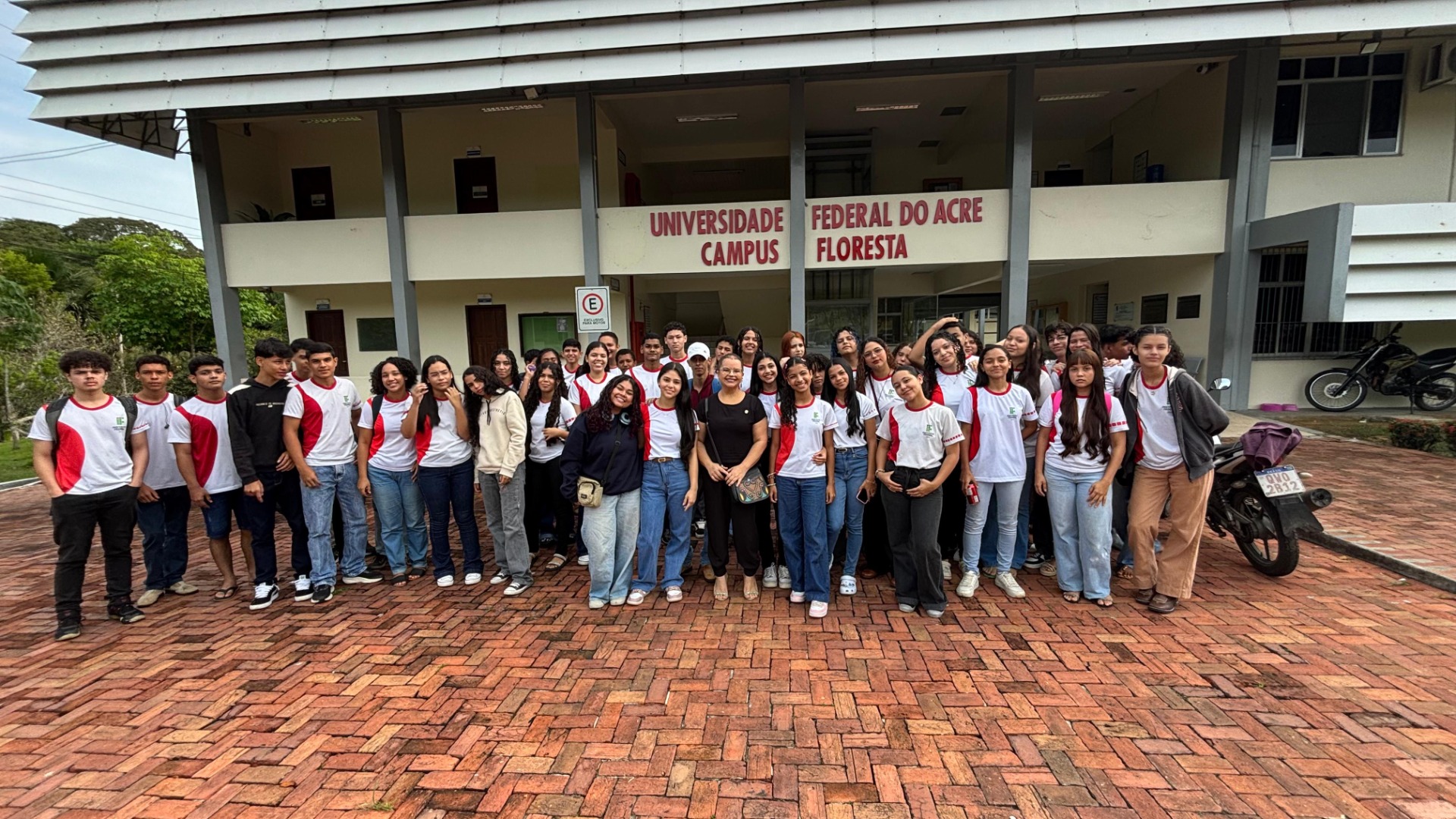 Estudantes congressistas .jpg