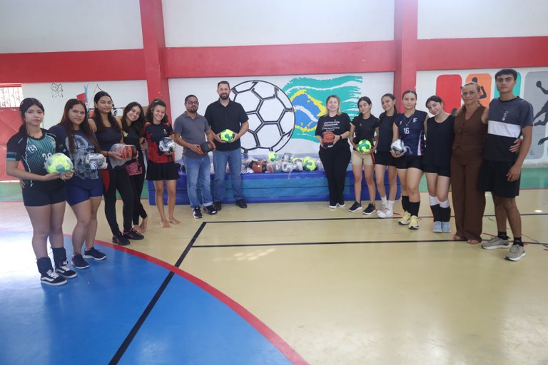 Entrega de materiais esportivos_capa (9).JPG