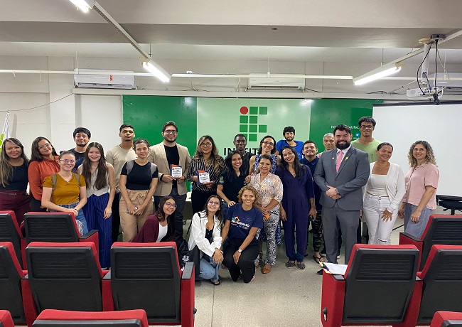 Palestra_OAB_campus Rio Branco_alunos e palestrantes.jpeg