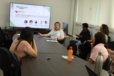 Extensão tinerante_Cruzeiro do Sul_pró-reitora Luana Melo.JPG