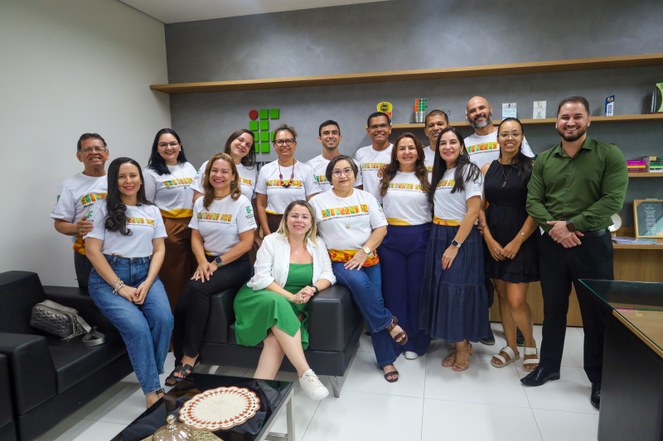 Oficina_Mulheres Mil_visita ao ganinete institucional.jpeg