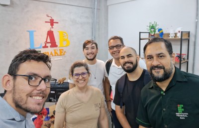 Realidade Virtual na aula de Física_capa (2).jpeg