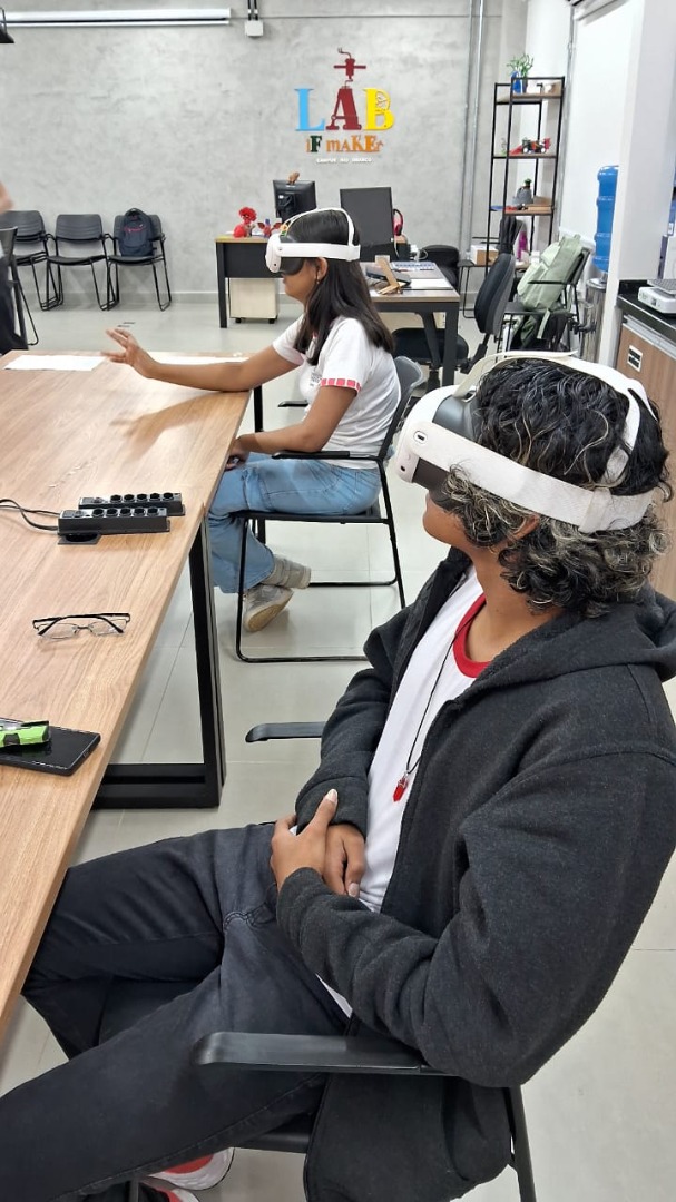 Realidade Virtual na aula de Física_capa (3).jpeg