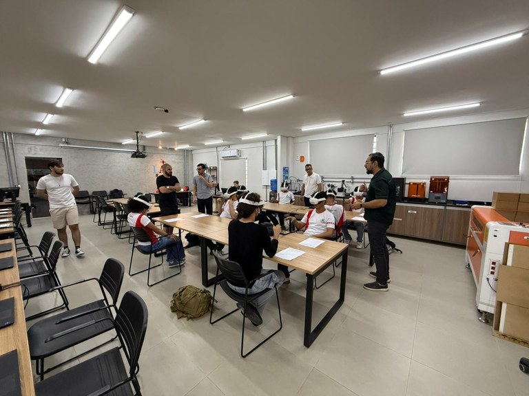 Realidade Virtual na aula de Física_capa (8).jpeg