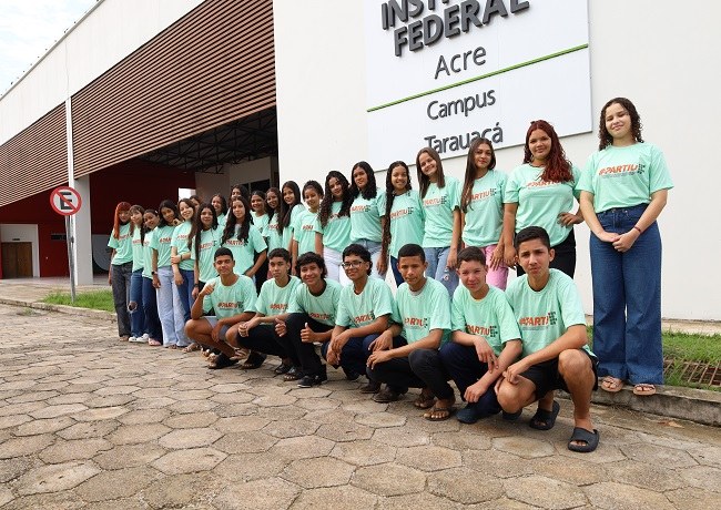 Partiu IF_Tarauacá_Alunos1.JPG