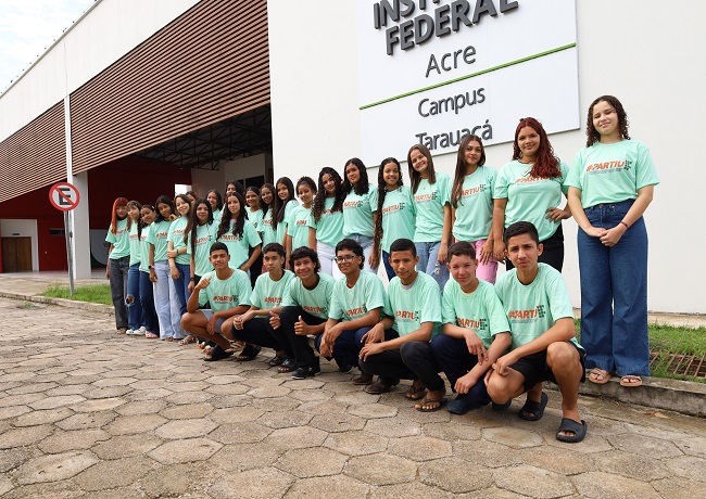 Partiu IF_Tarauacá_Alunos1.JPG