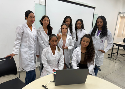 futuras cientistas sena (1).png