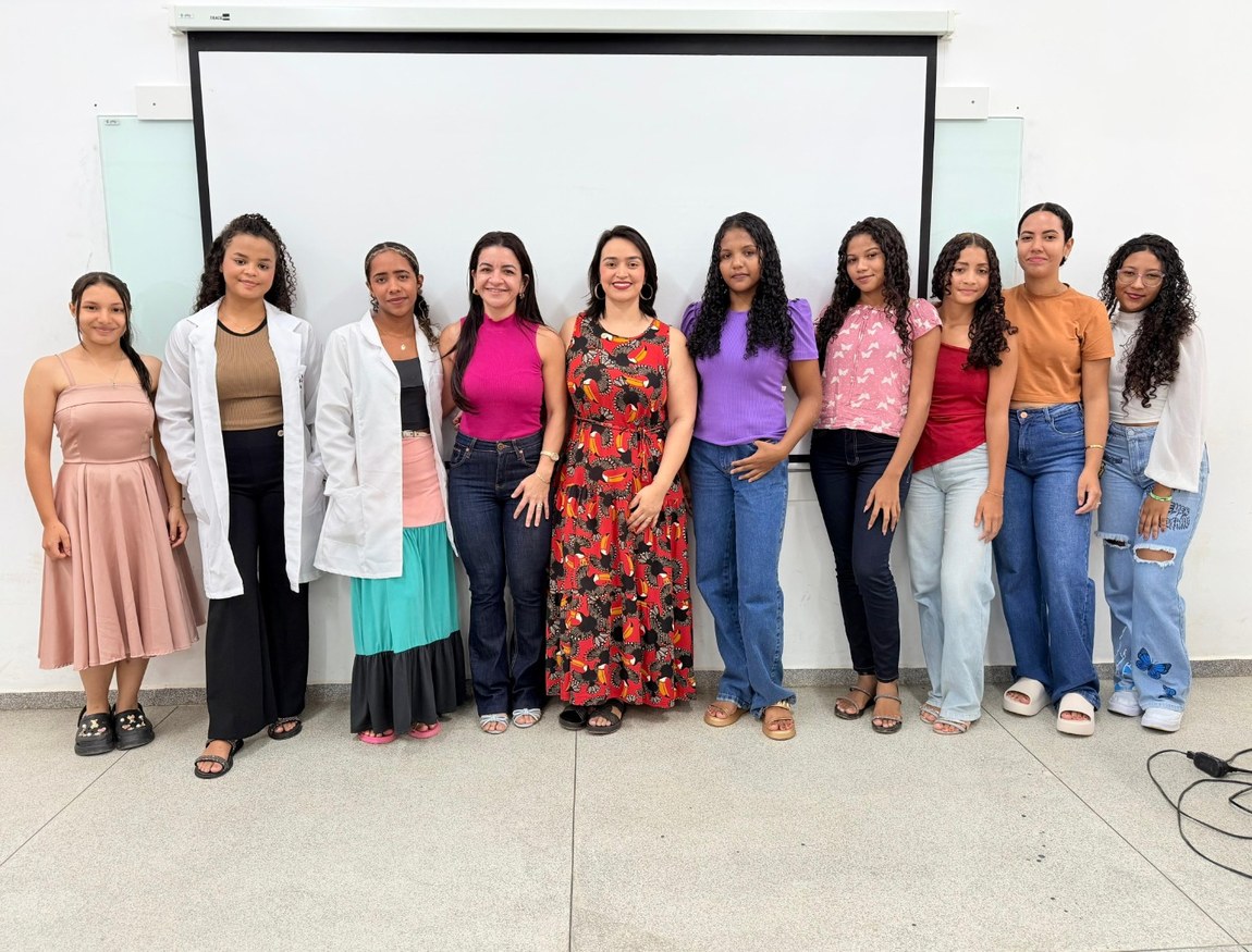 futuras cientistas sena (2).jpg