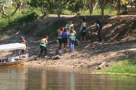 Ação ambiental no Rio Croa_3.jpeg