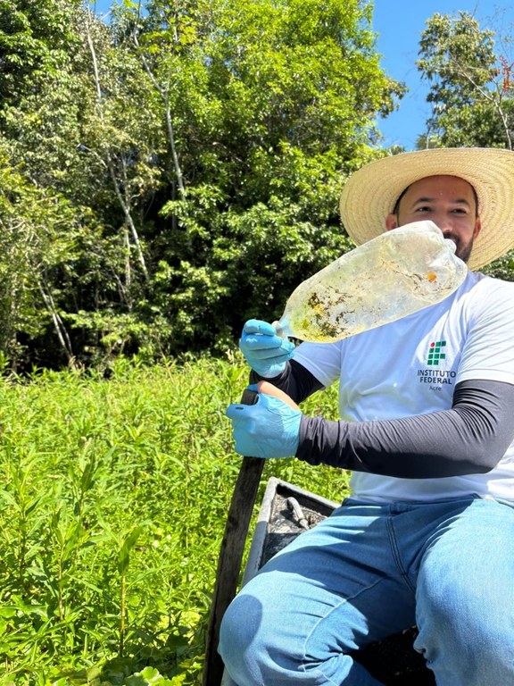 Ação ambiental no Rio Croa_5.jpeg