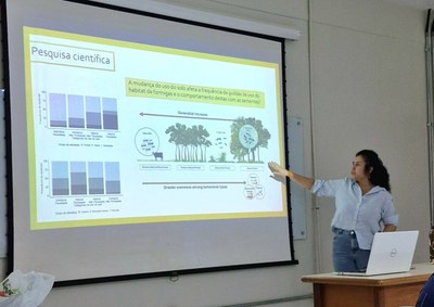 Figura 8 - Seminário final sobre Mirmecologia na Amazônia e Acre com Dra. Luane Karoline Fontenele Rocha 08.05 (3).jpg