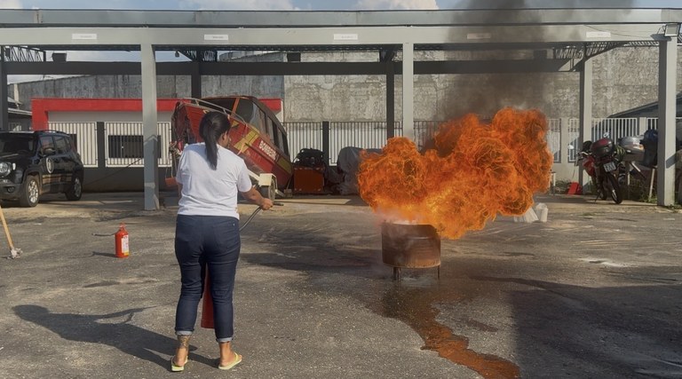 Atividade de combate a incêncio2.jpeg
