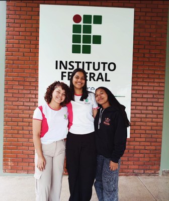 Equipe - As questionadoras.jpeg