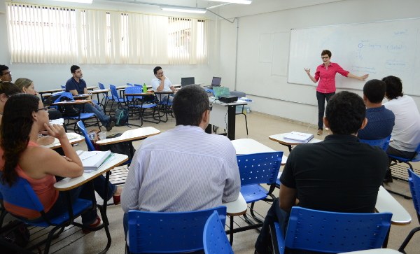 ensino-e-tics-mpet 1.jfif