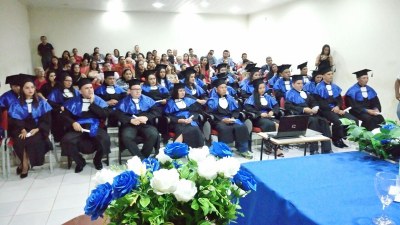 Formatura-Adminsitrao_Tarauac_27_06_20171-800x450.jpg