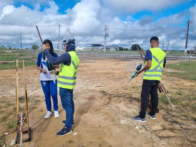 Escola Craveiro Costa. Lançamento de foguetes. Arena Juruá. 1 Ano Ensino Médio. n2.jpeg