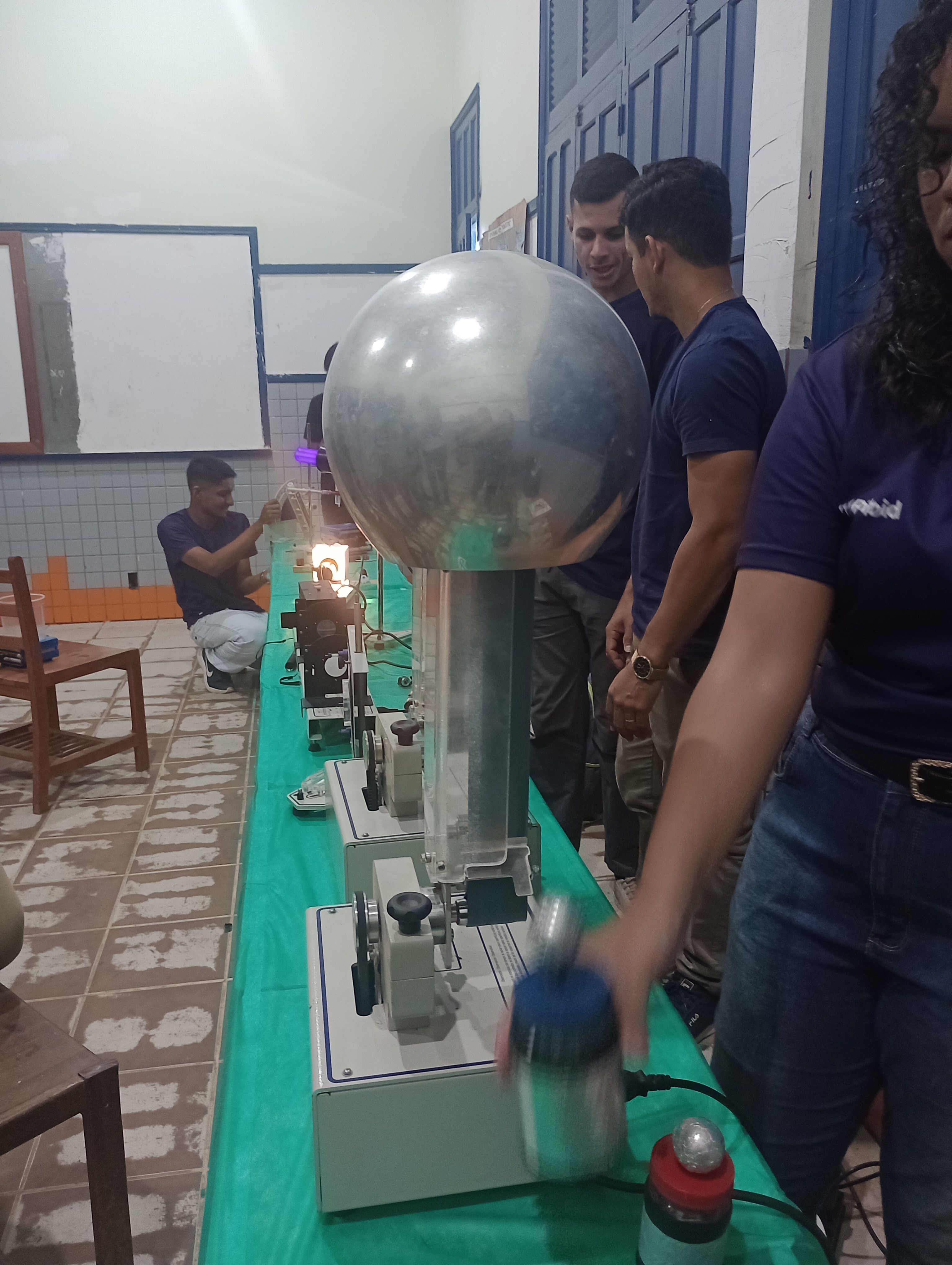 Escola DHR. Aula Eletrostática. 3 Ano Ensino Médio.n1.jpg