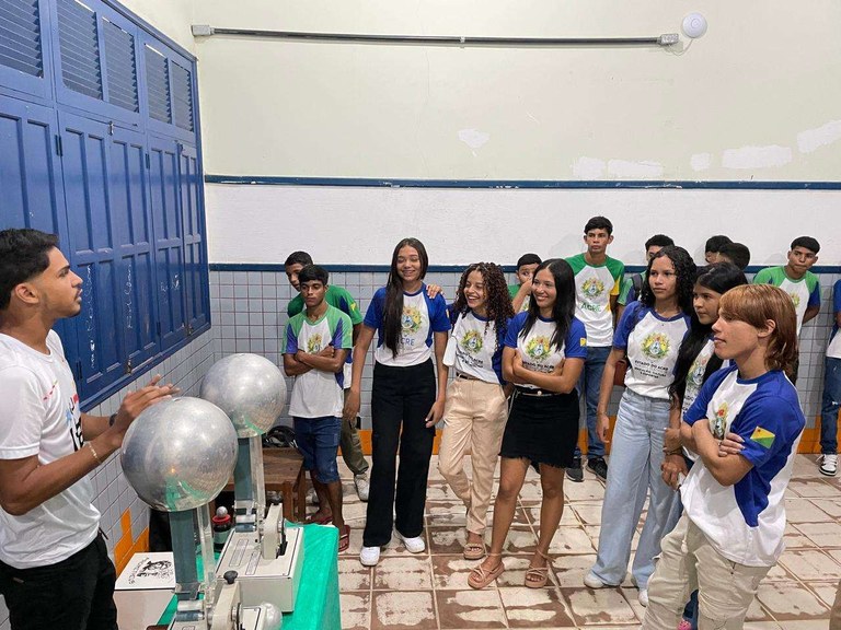 Escola DHR. Aula Eletrostática. 3 Ano Ensino Médio.n3.jpeg