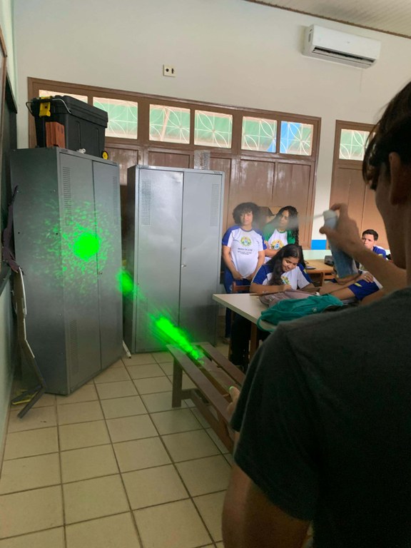 Escola DHR. Aula óptica. 2 Ano Ensino Médio.n2.jpg
