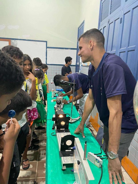 Escola DHR. Aula optica. 2 Ano Ensino Médio.n3.jpeg