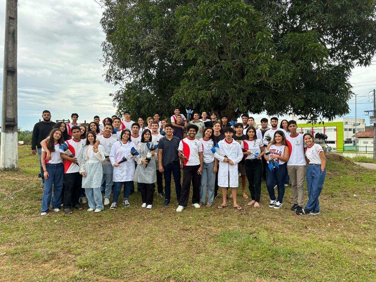 Lançamento de foguetes. IFAC. 1 Ano Ensino Médio. n1.jpeg