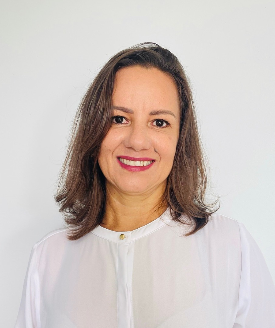 Ana Cláudia de Souza Garcia.jpg